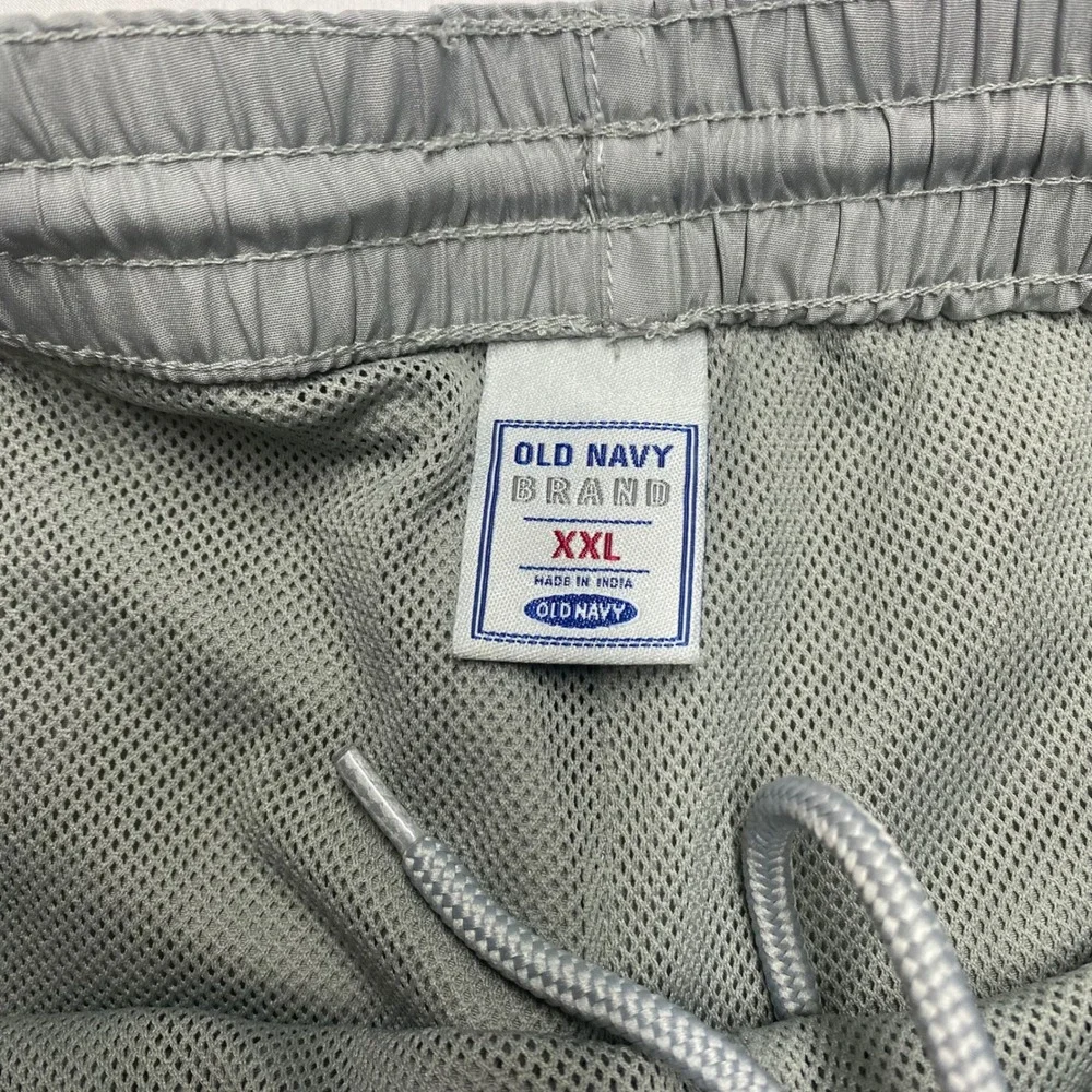 Old Navy Vintage Y2K Gray Nylon Convertible Zip Off Cargo Pants XXL Wide Leg